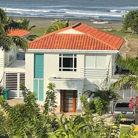 Casa Moderna Con Playa